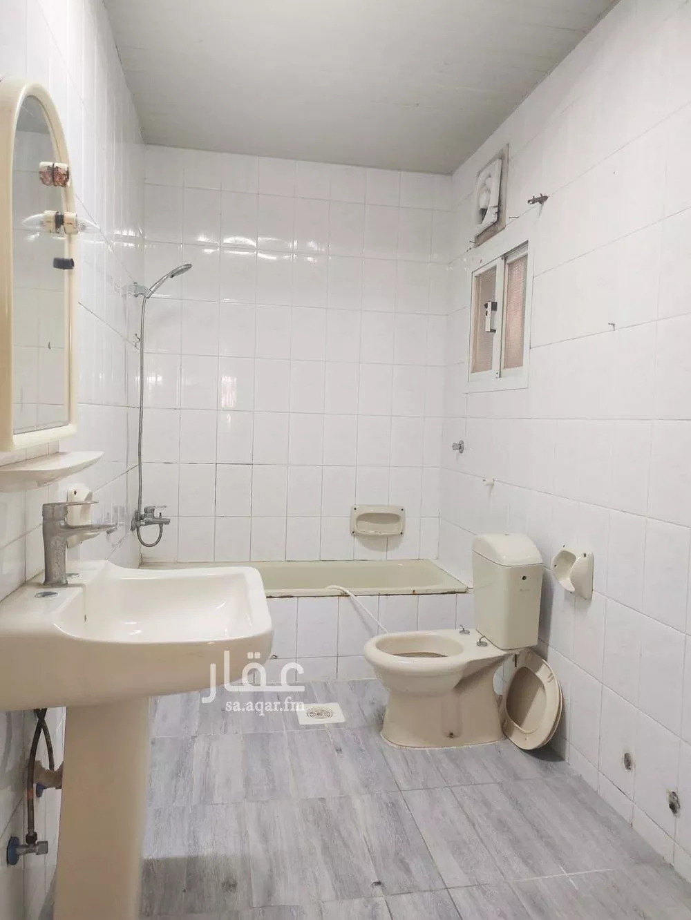 625 sqm building in Al Safa 11