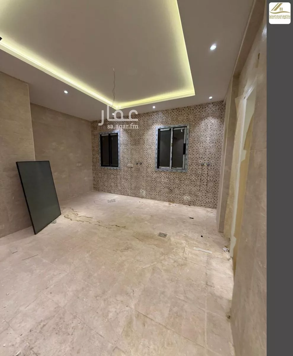 499 sqm building in Al Yaqout 14