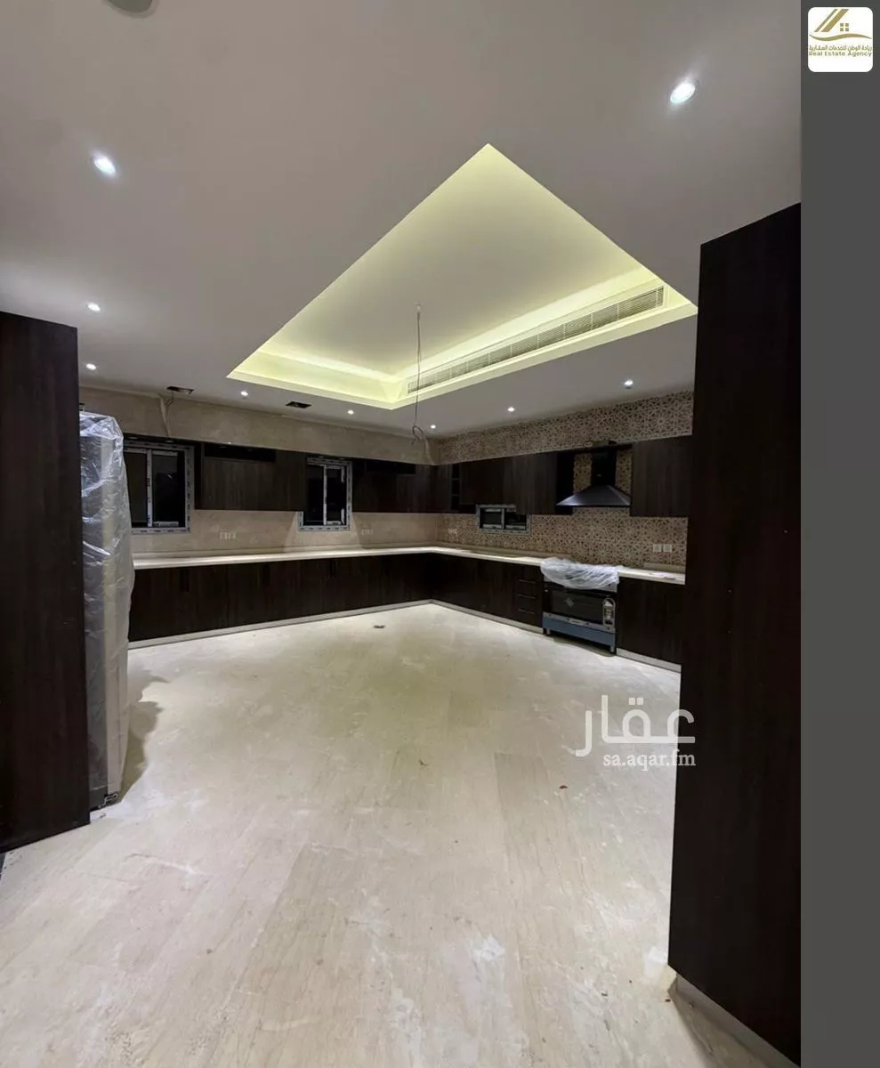 499 sqm building in Al Yaqout 16