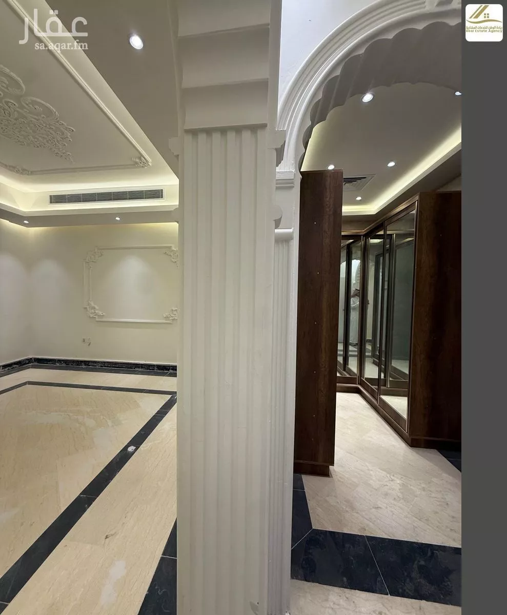 499 sqm building in Al Yaqout 30