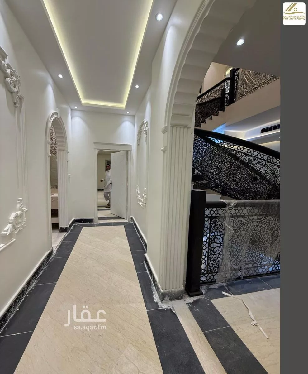 499 sqm building in Al Yaqout 8
