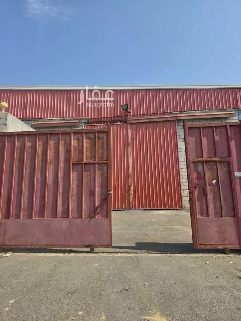 3224 sqm warehouse in Al Wadi 2