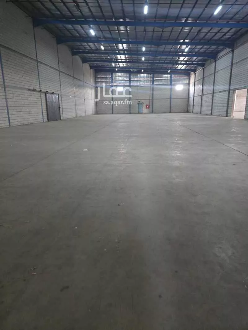 3224 sqm warehouse in Al Wadi 4