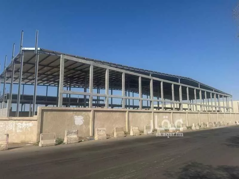 مستودع 17950 م² في النخيل 3