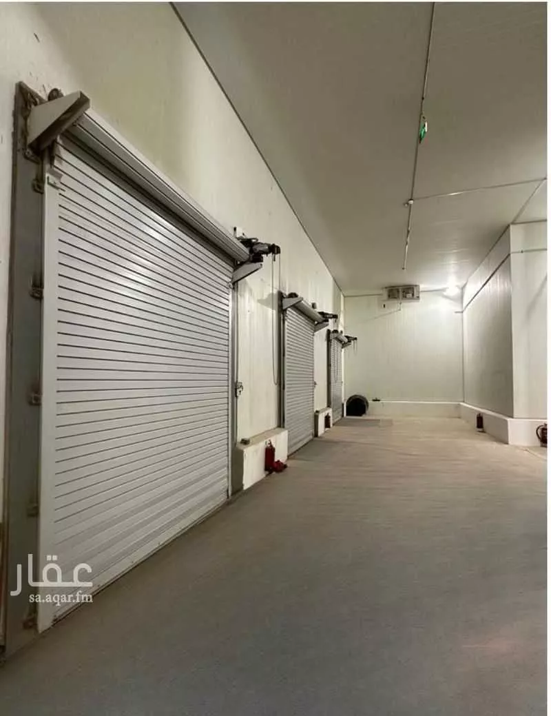 1425 sqm warehouse in Al Nakheel 5