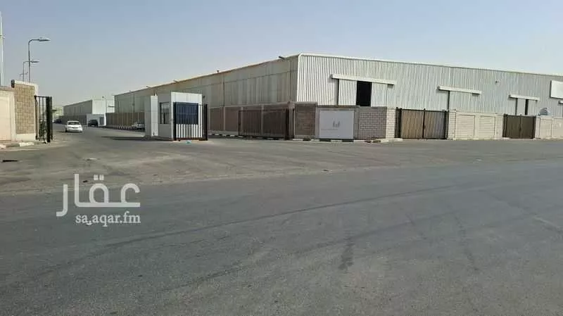 مستودع 28500 م² في الوادي 2