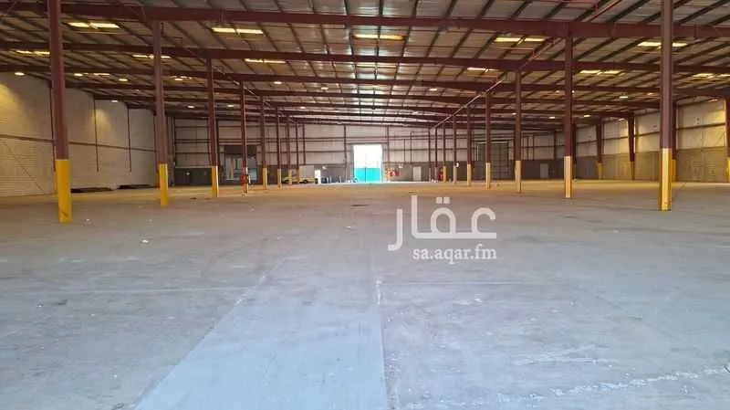 مستودع 28500 م² في الوادي 6