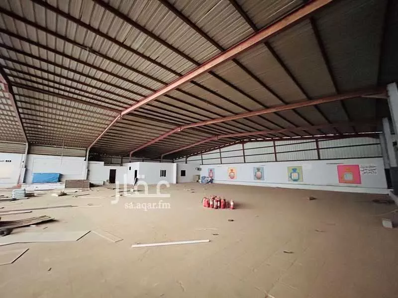 945 sqm warehouse in Abruq Ar Rughamah 2