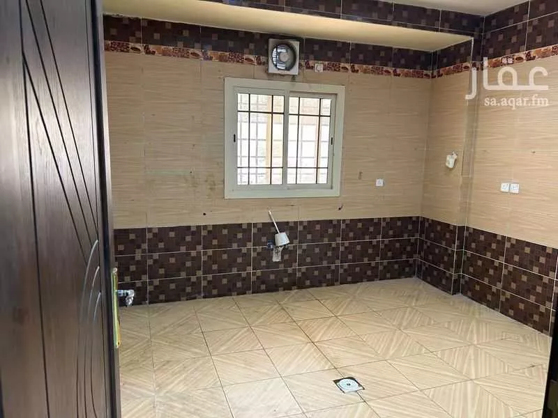 عمارة 898 م² في الرغامة 7