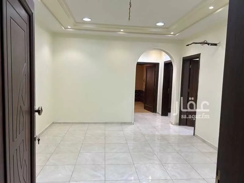 عمارة 898 م² في الرغامة 8