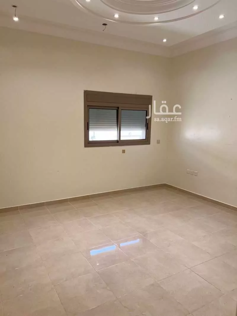 690 sqm building in Al Basateen 10