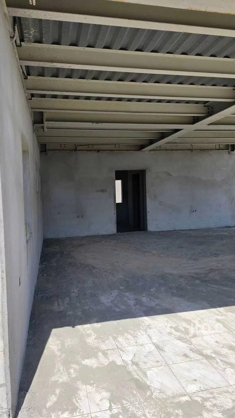 650 sqm building in Az Zomorod 8