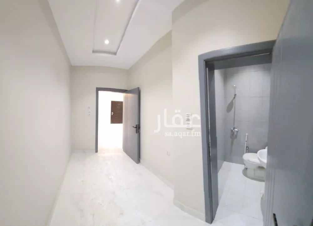 عمارة 600 م² في النخيل 10