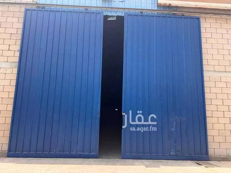 2520 sqm warehouse in Al Wadi 6