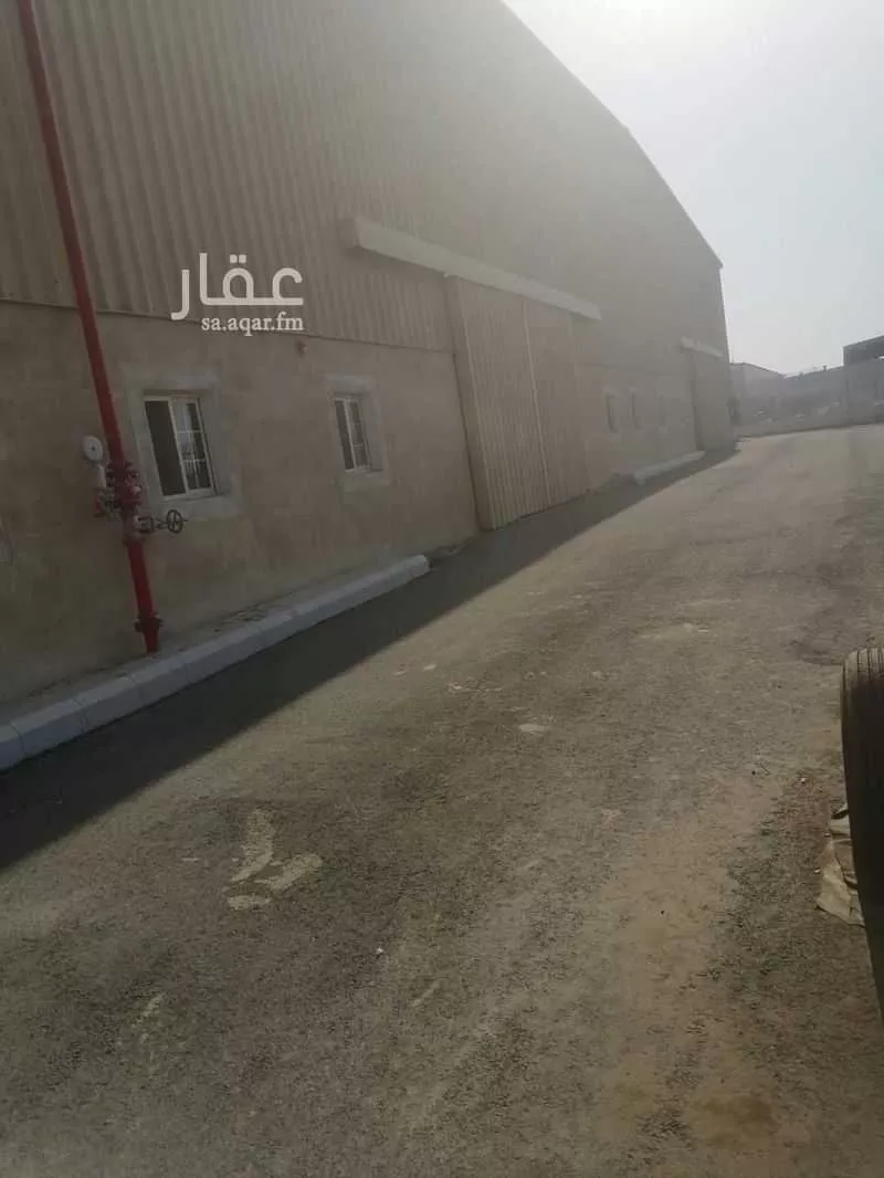 مستودع 7324 م² في المدينة الصناعية الثالثة 2