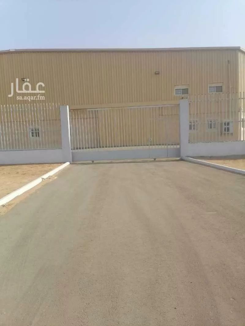 مستودع 7324 م² في المدينة الصناعية الثالثة 4