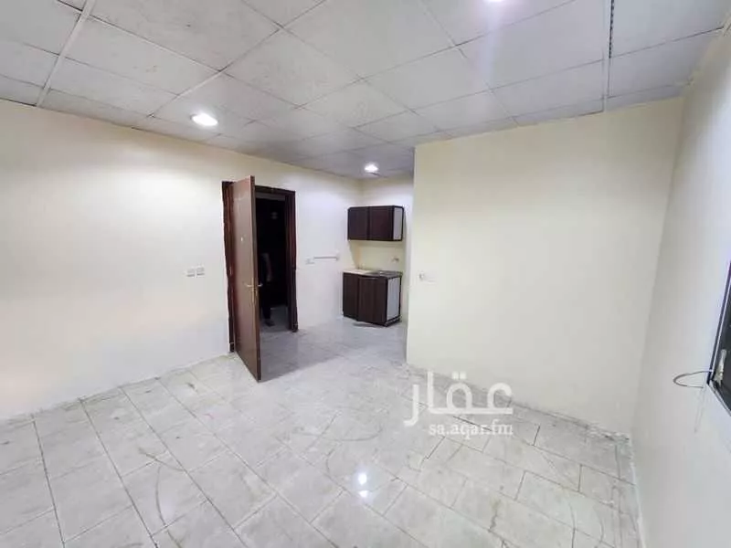900 sqm building in Al Bashaer 2