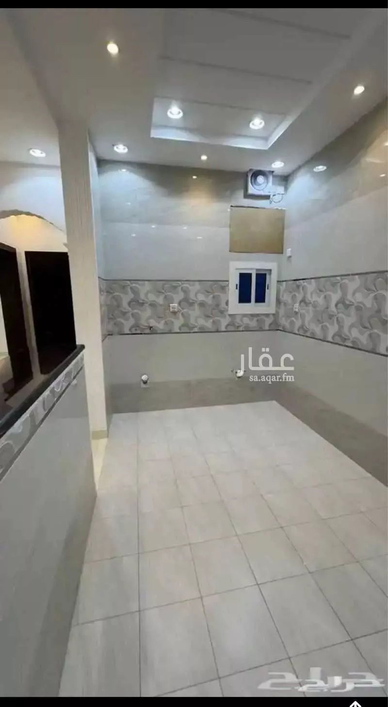 عمارة 690 م² في الريان 6