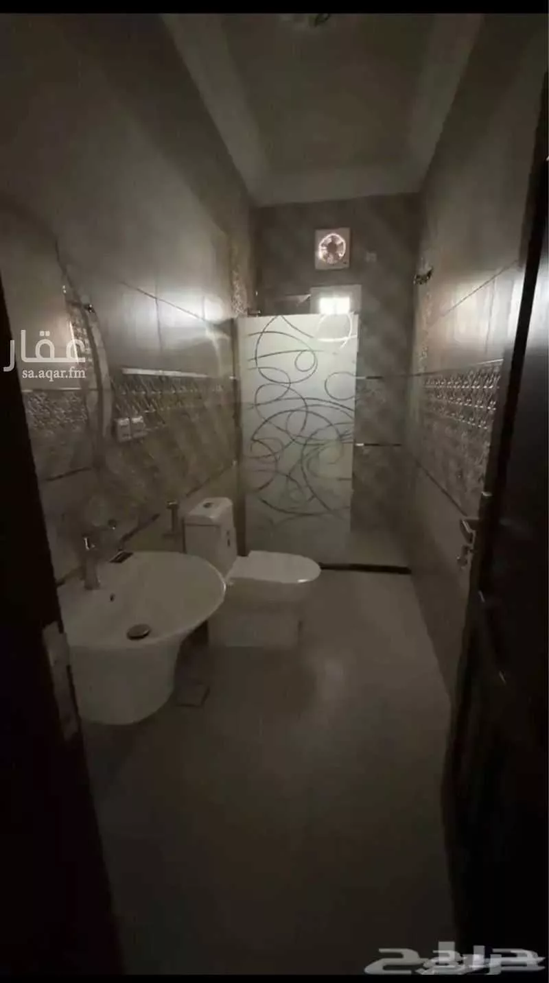 عمارة 690 م² في الريان 7