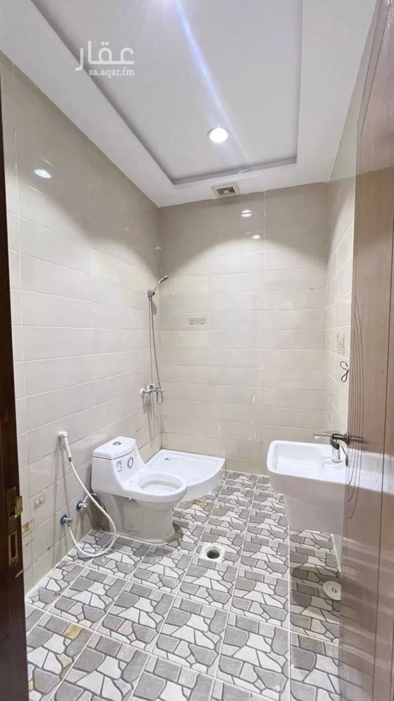 600 sqm building in Al Safa 6