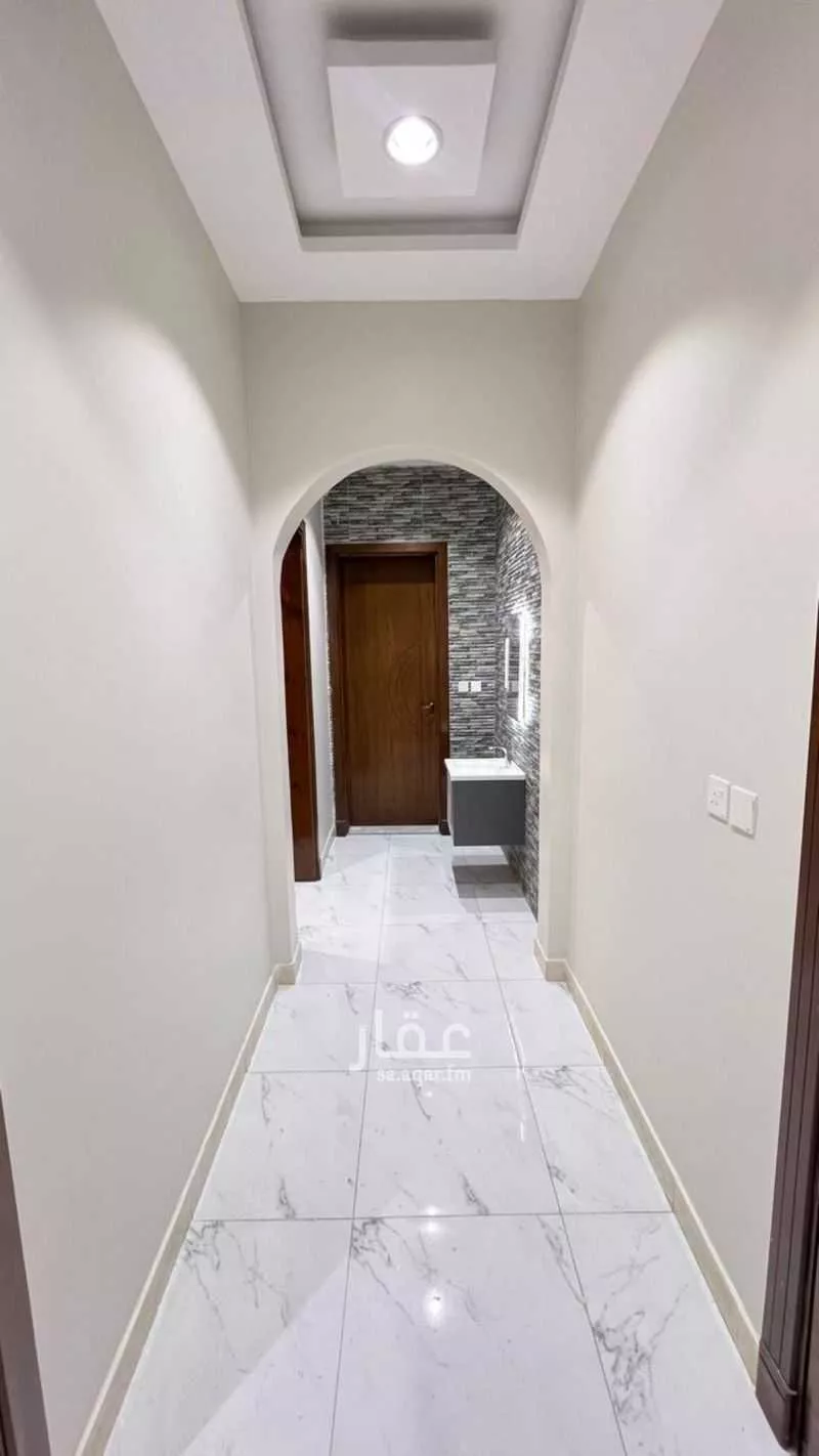 600 sqm building in Al Safa 10