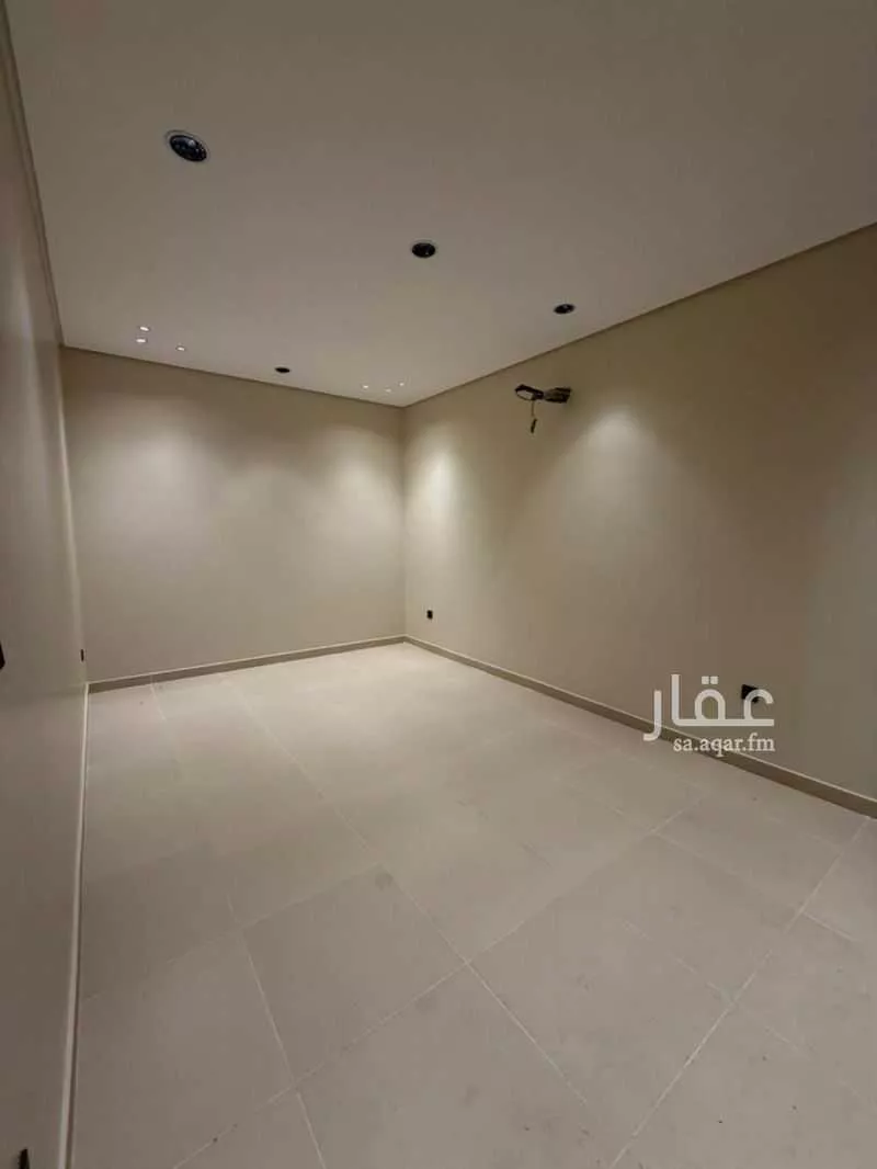 900 sqm building in Al Safa 2