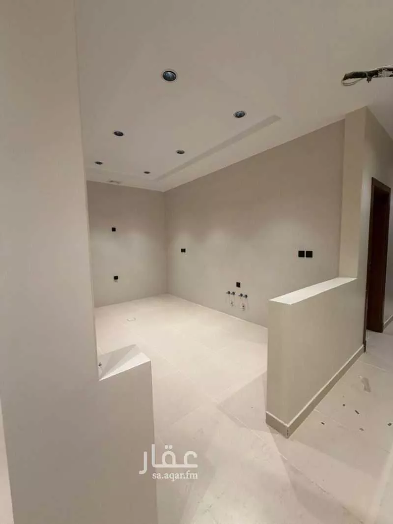 900 sqm building in Al Safa 7