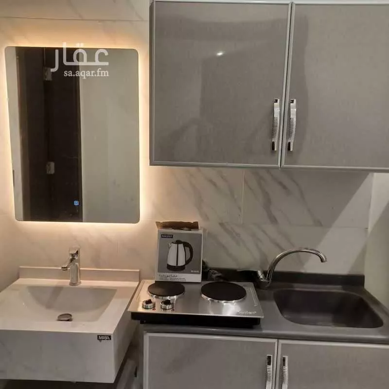 1400 sqm building in Al Falah 3
