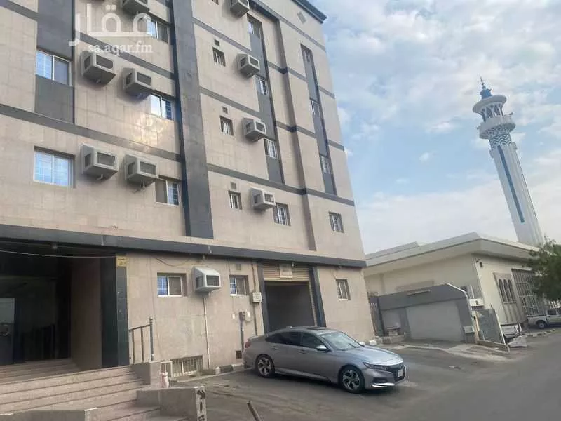 عمارة 2405 م² في مشرفة 9