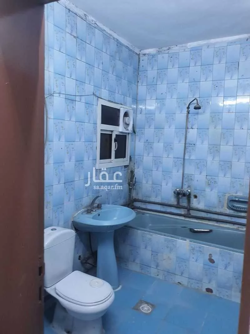 شقة في العدل