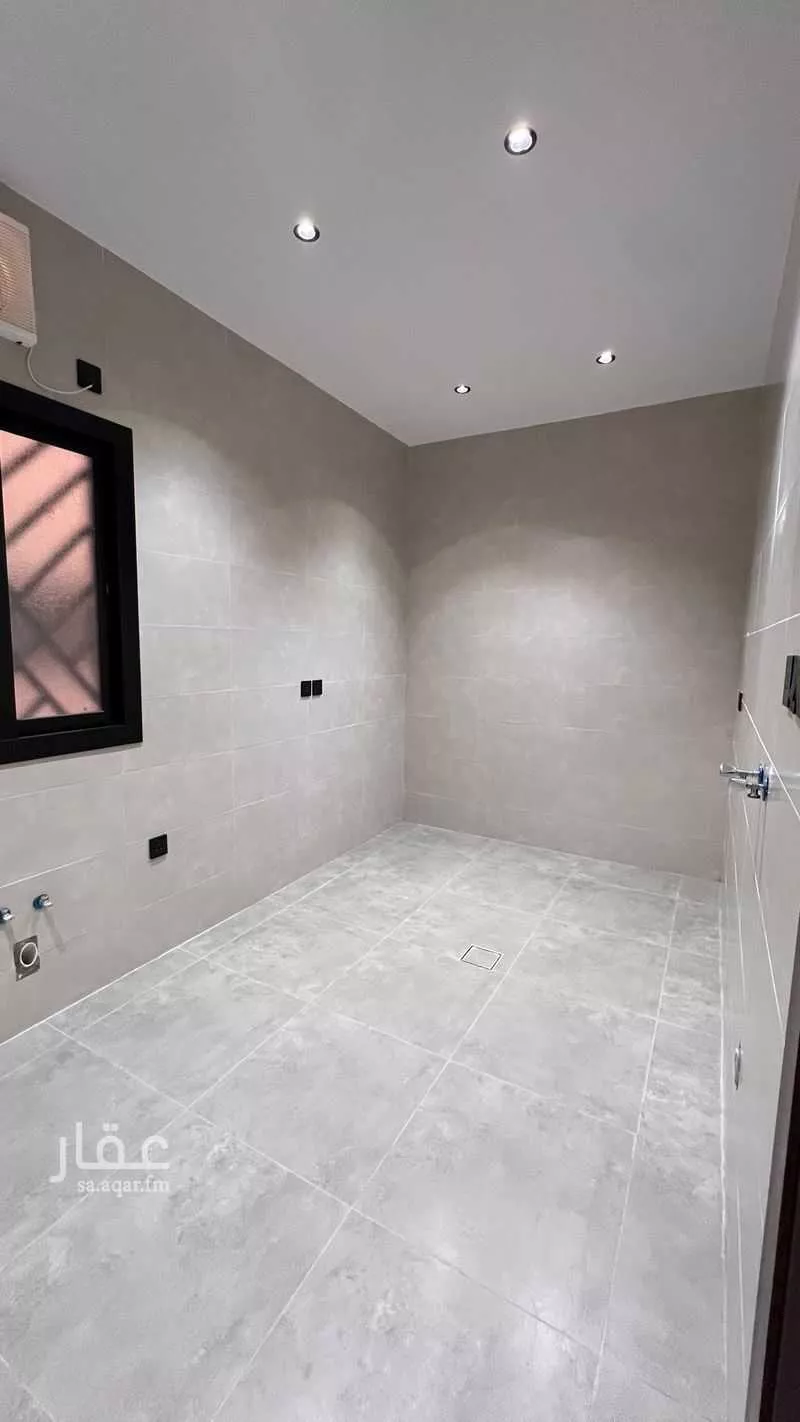 439 sqm building in Al Safa 8