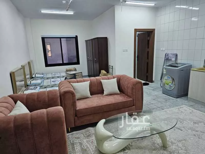 500 sqm building in Al Sharafiyah 8