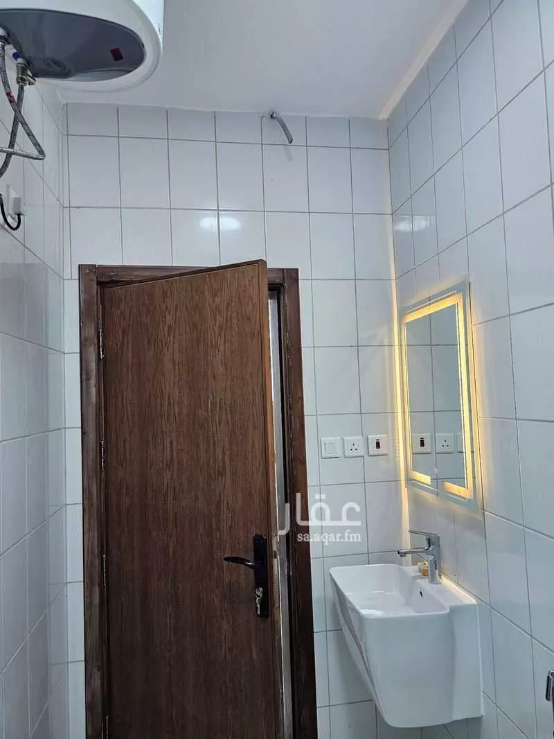 500 sqm building in Al Sharafiyah 10