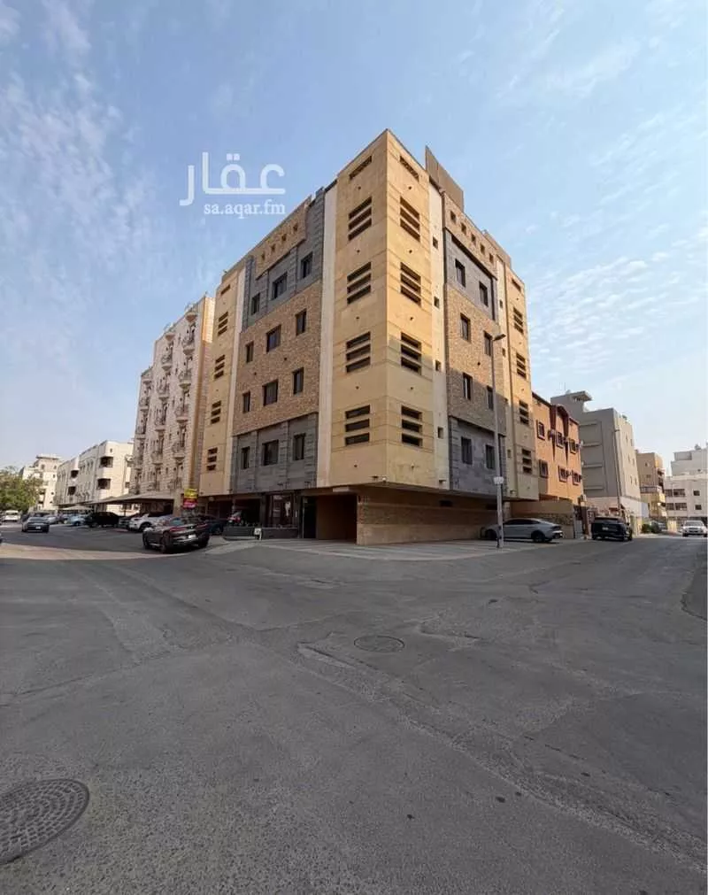 عمارة 440 م² في الروضة 8
