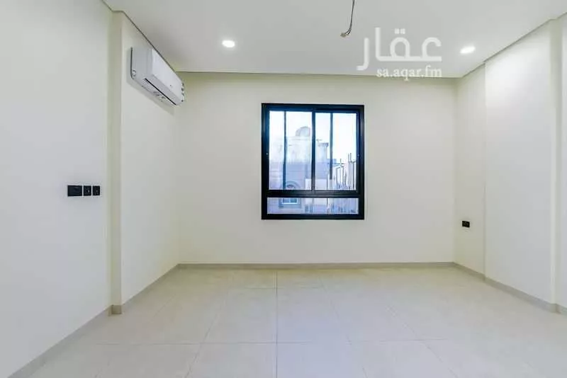 989 sqm building in Al Bawadi 21