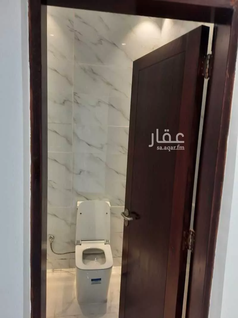 عمارة 750 م² في الصالحية 17