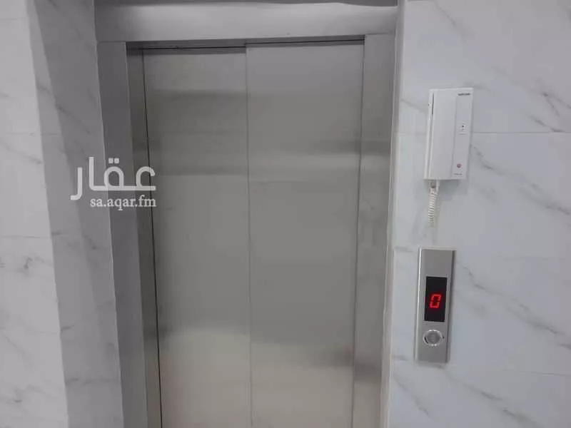 عمارة 750 م² في الصالحية 6