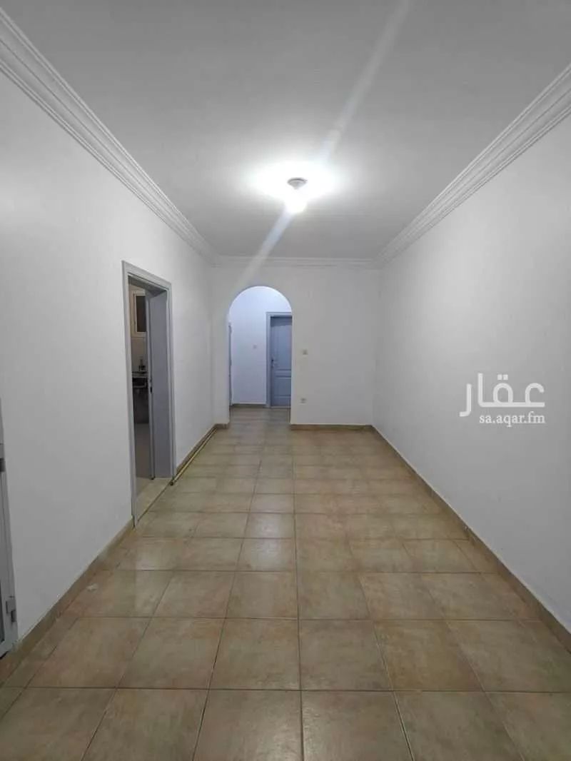 1000 sqm building in Al Manarat 5