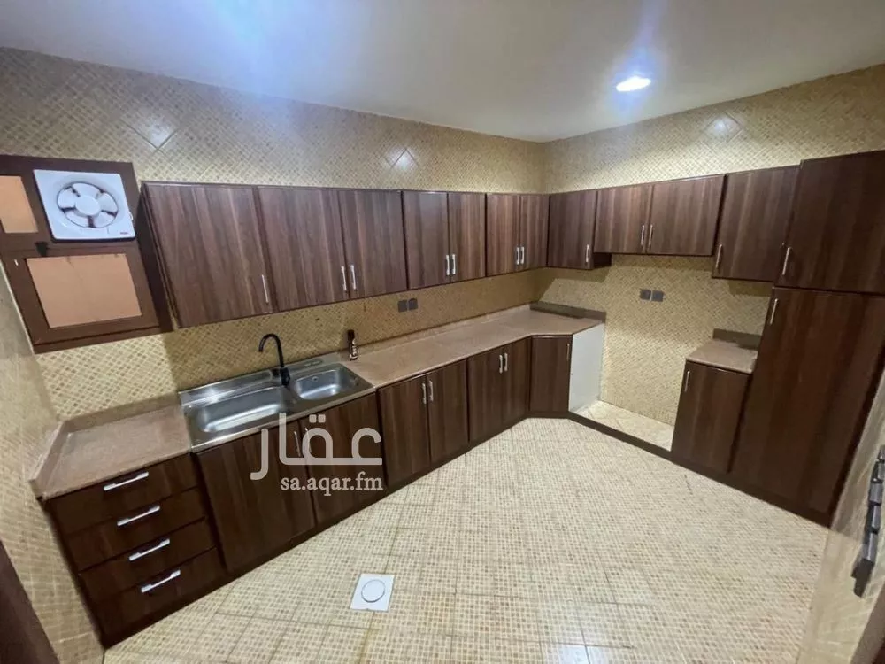3 bedroom apartment in Al Sahafah 8