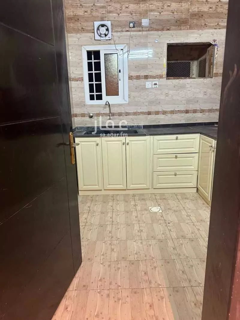 4 bedroom apartment in Al Shati, Jazan 2