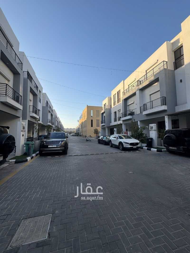 5 bedroom villa in Qurtubah, Eastern Province 2