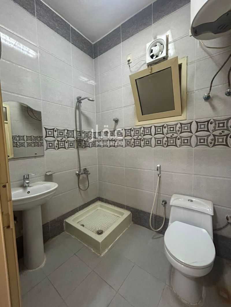 2 bedroom building in Al Thuqbah, Eastern Province 11