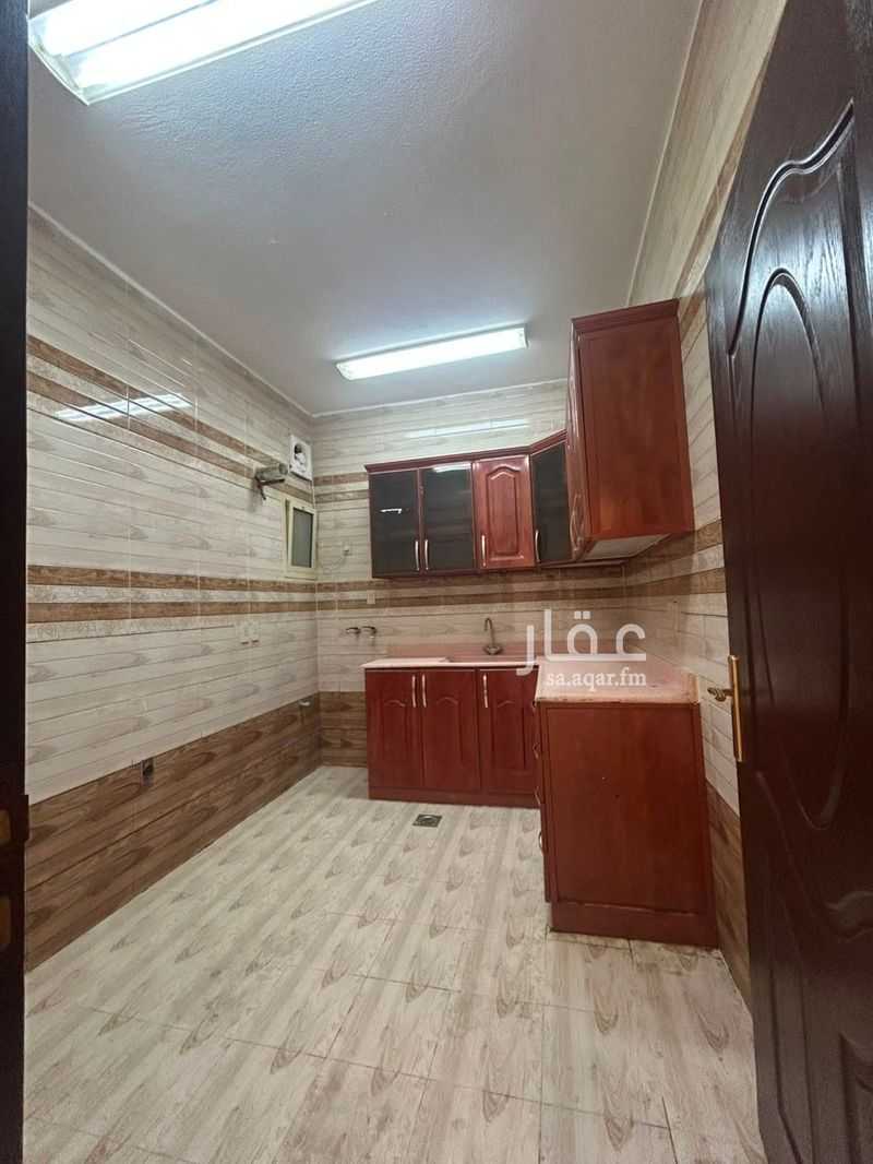 2 bedroom building in Al Thuqbah, Eastern Province 9