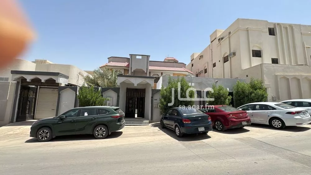 11 bedroom villa in Umm Al Hamam Al Gharbi, Riyadh