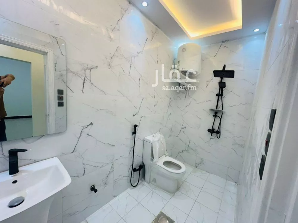 1 bedroom apartment in Al Olaya 6