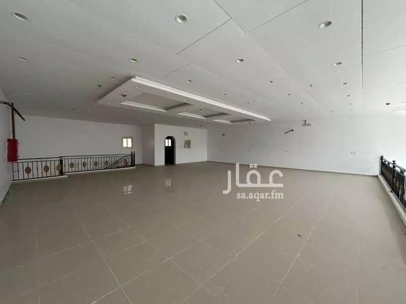 محل 358 م² في الإسكان 6