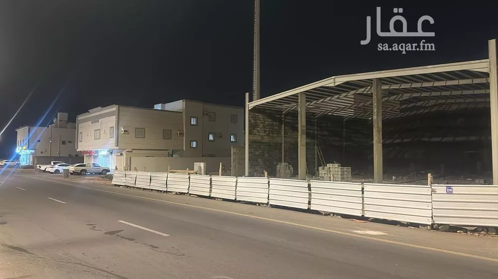 محل 560 م² في المطار 2