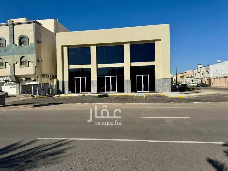 محل 737 م² في الدفاع 2