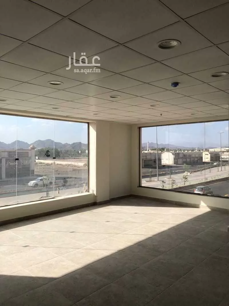 محل 365 م² في سيد الشهداء 6