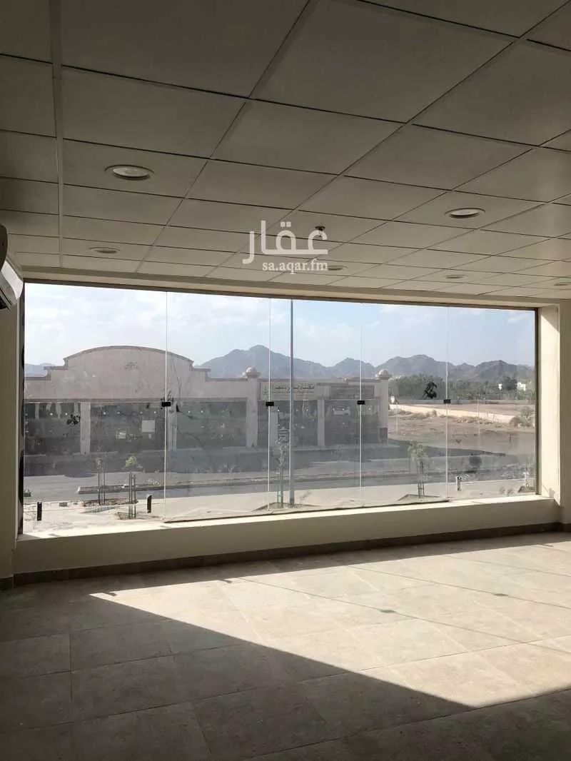 محل 365 م² في سيد الشهداء 7